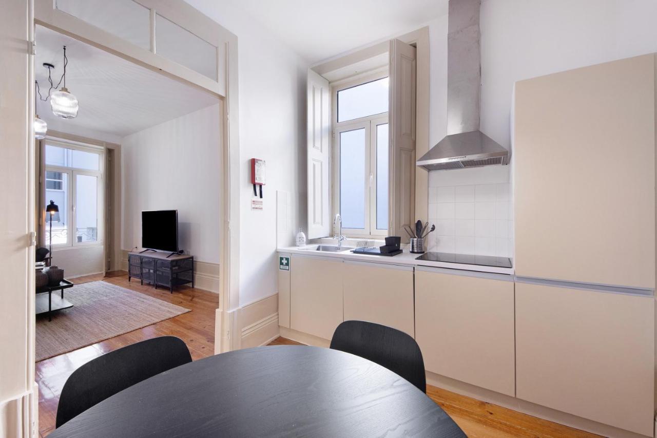 Crooked Floor House - 1St Floor Apartment Порто Екстериор снимка
