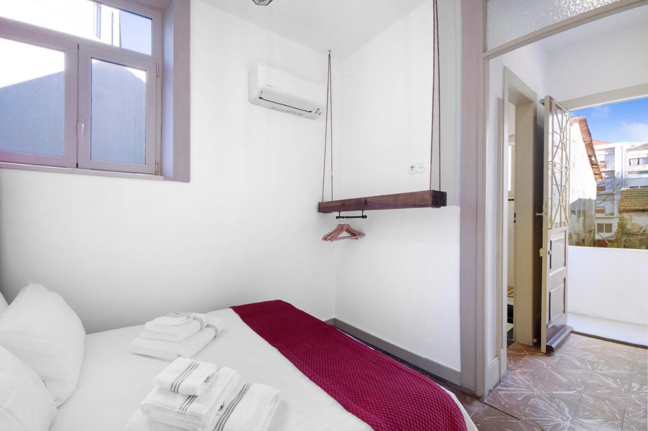 Crooked Floor House - 1St Floor Apartment Порто Екстериор снимка